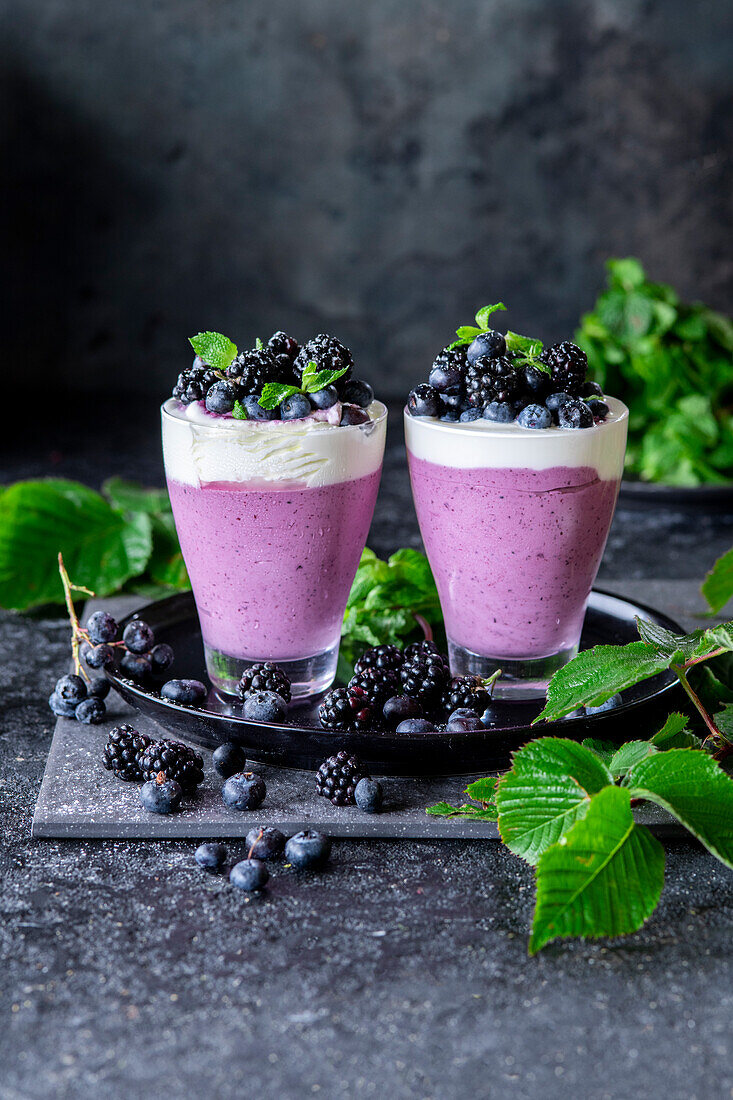 Brombeer-Heidelbeer-Mousse