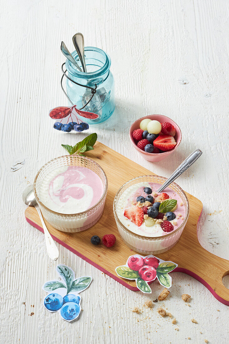 Kalte Beeren-Joghurt-Suppe