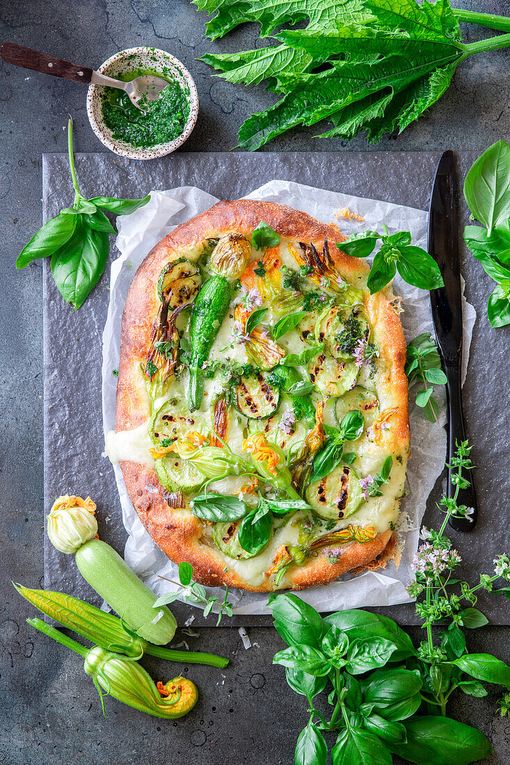 Zucchini pizza