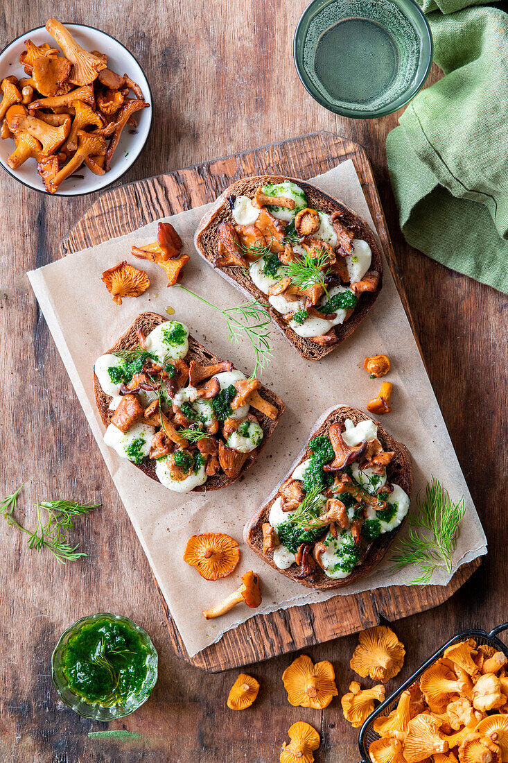 Chanterelle mozzarella bruschetta