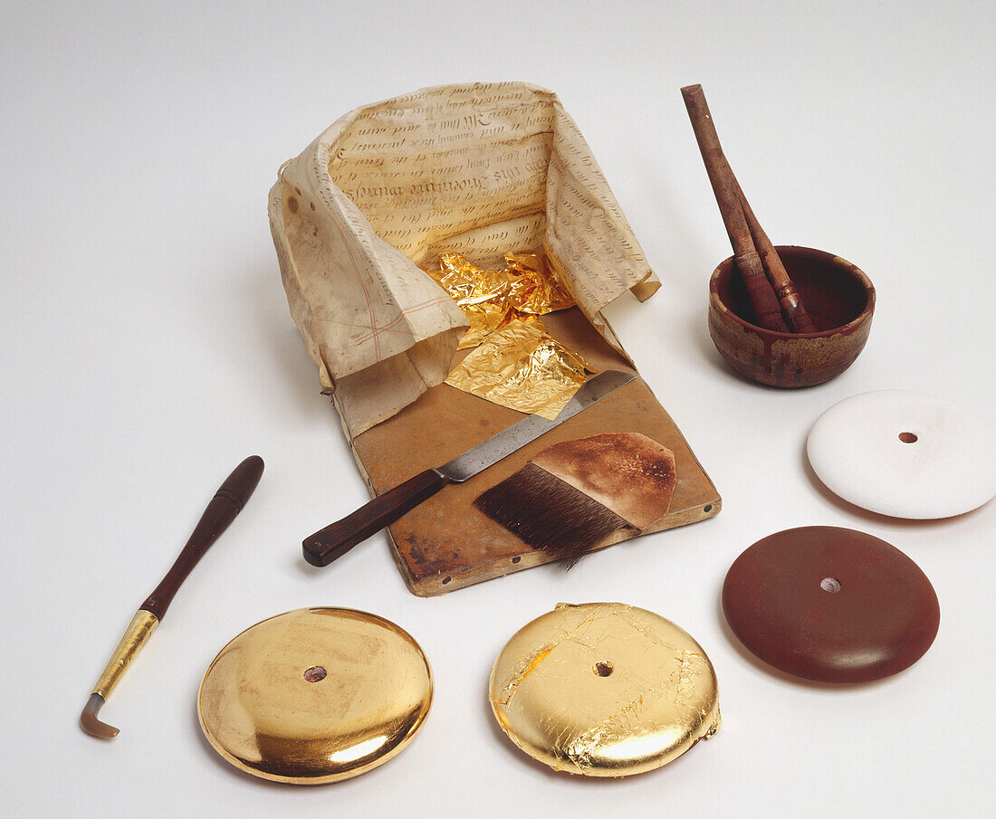 Materials and tools used in gilding
