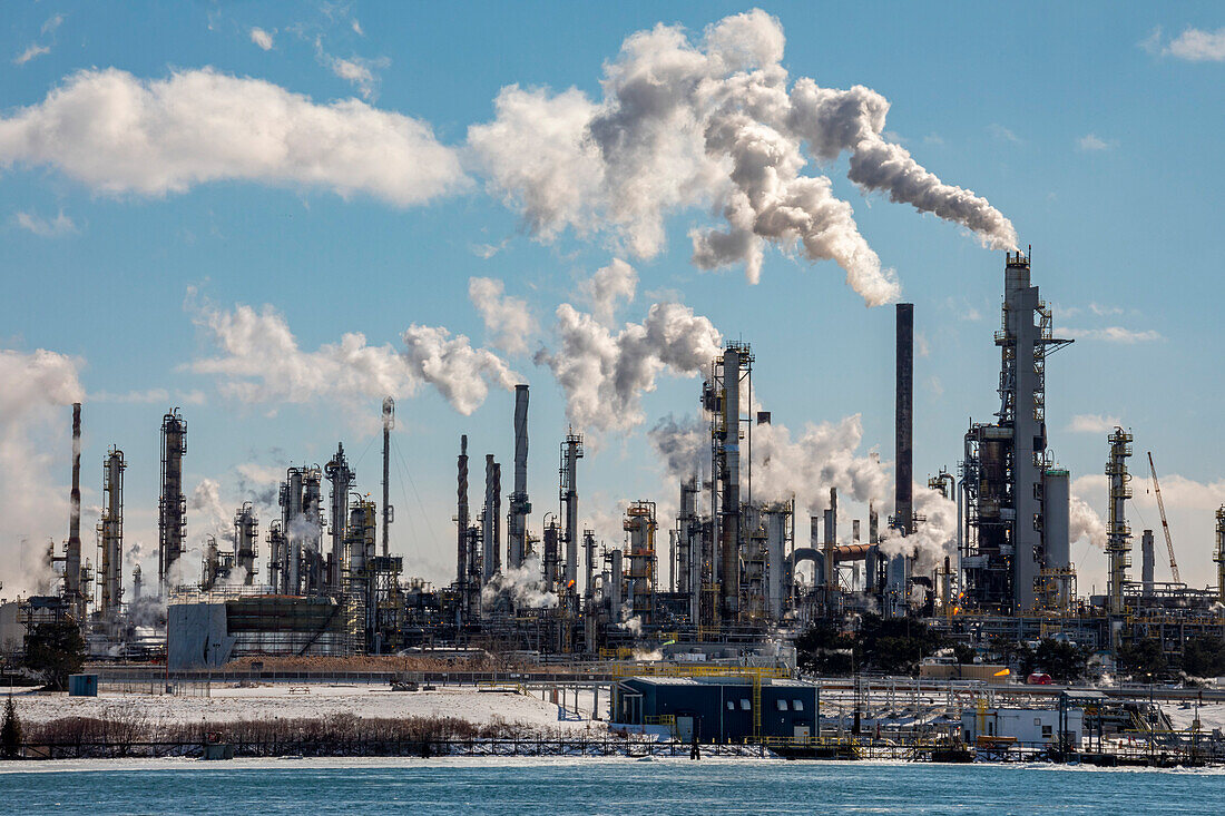 Oil refinery, Ontario, Canada