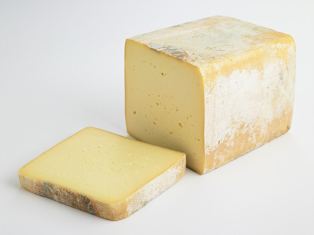Italian dobbiaco cow's milk cheese
