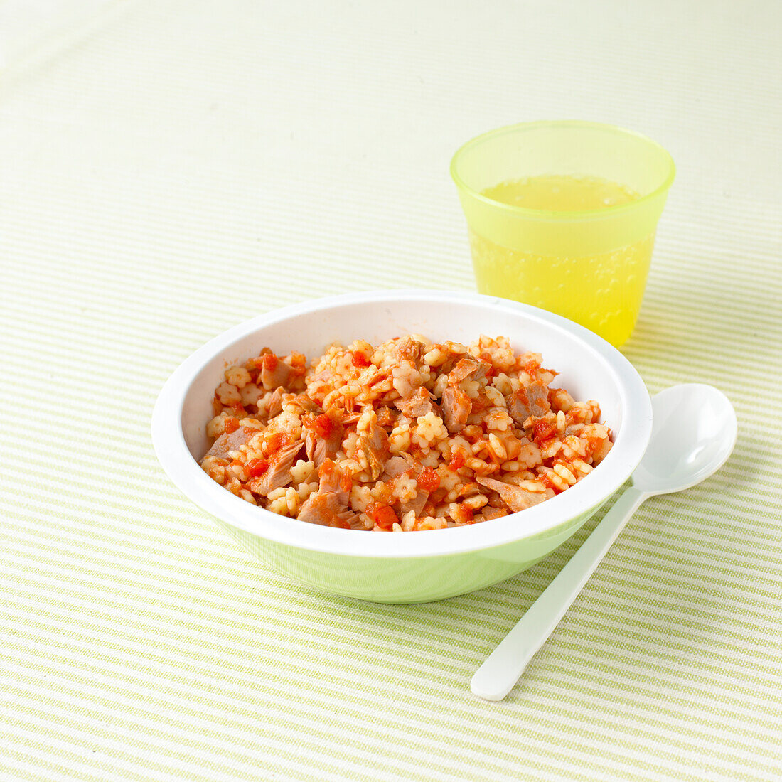 Tomato and tuna pasta topped with cheese
