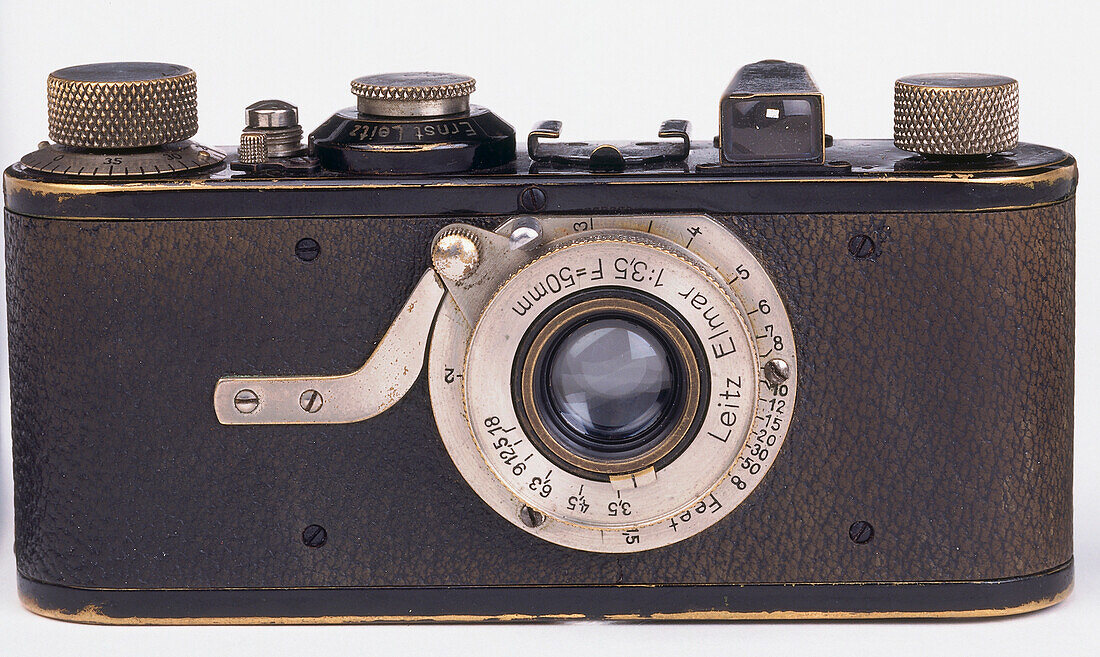 Leica 1A camera