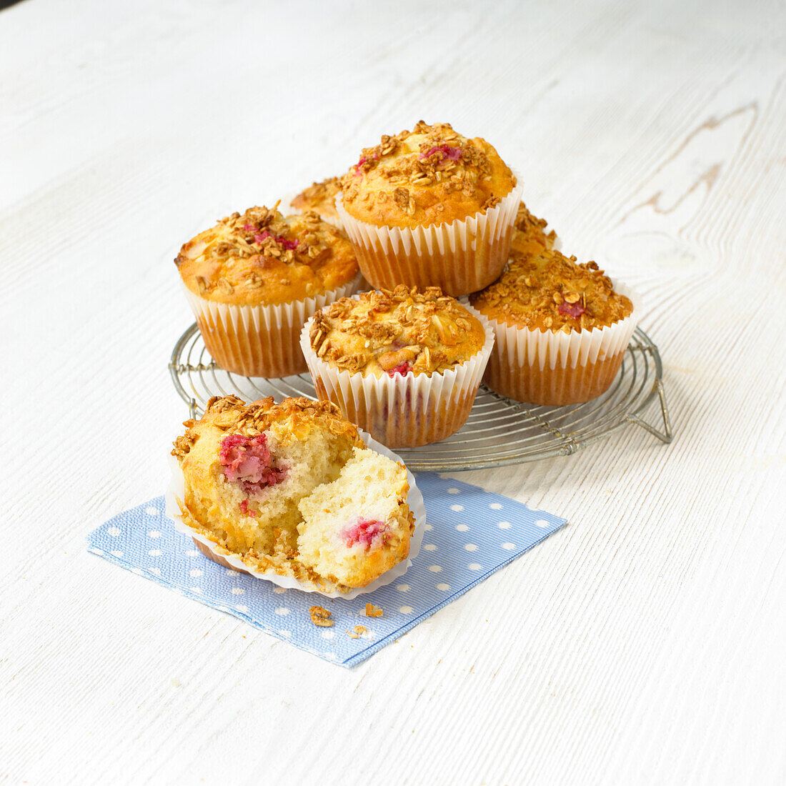 Muffins with a crunchy granola top