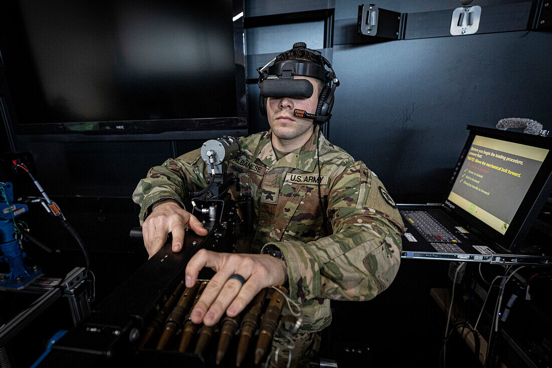 Soldier training with virtual reality