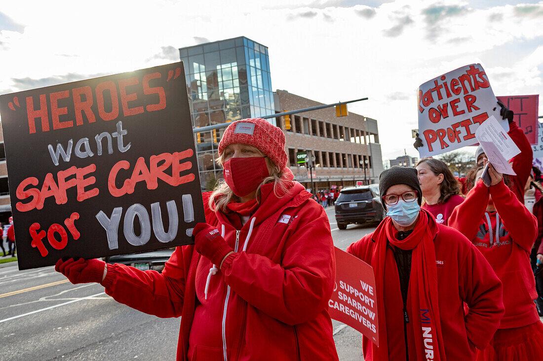 Nurses protesting inadequate staffing