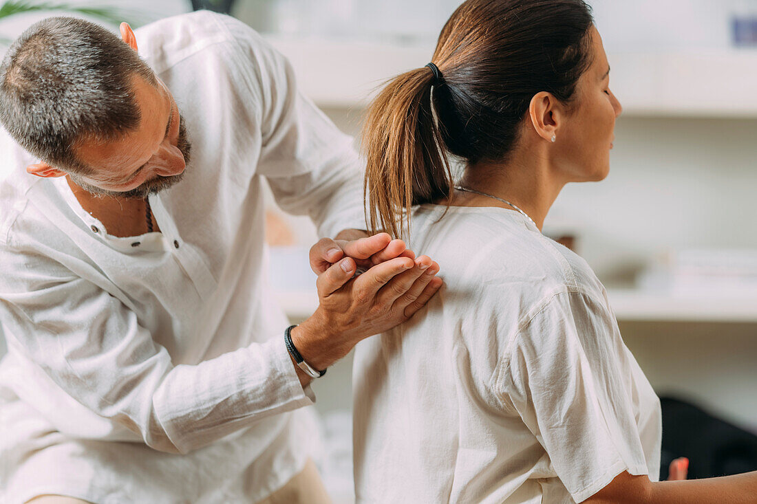 Shiatsu back massage