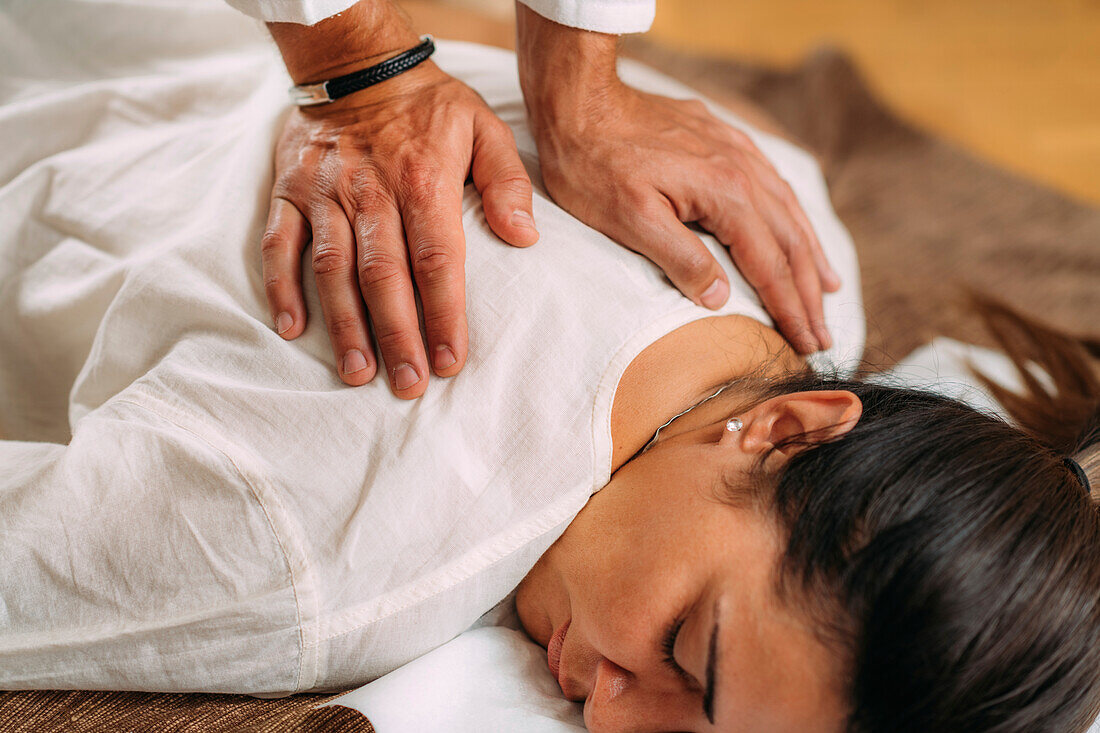 Shiatsu back massage