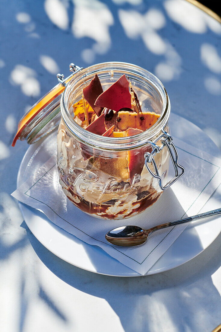 Café Liégeois im Glas