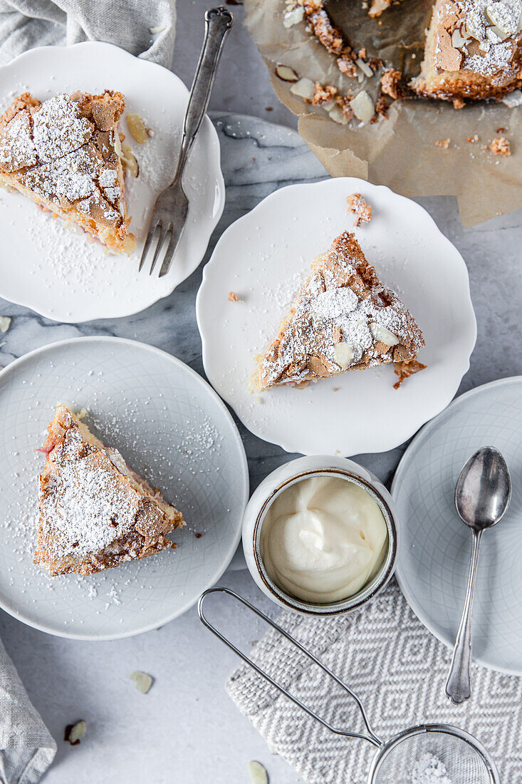 Glutenfreier Rhabarber-Mandel-Kuchen