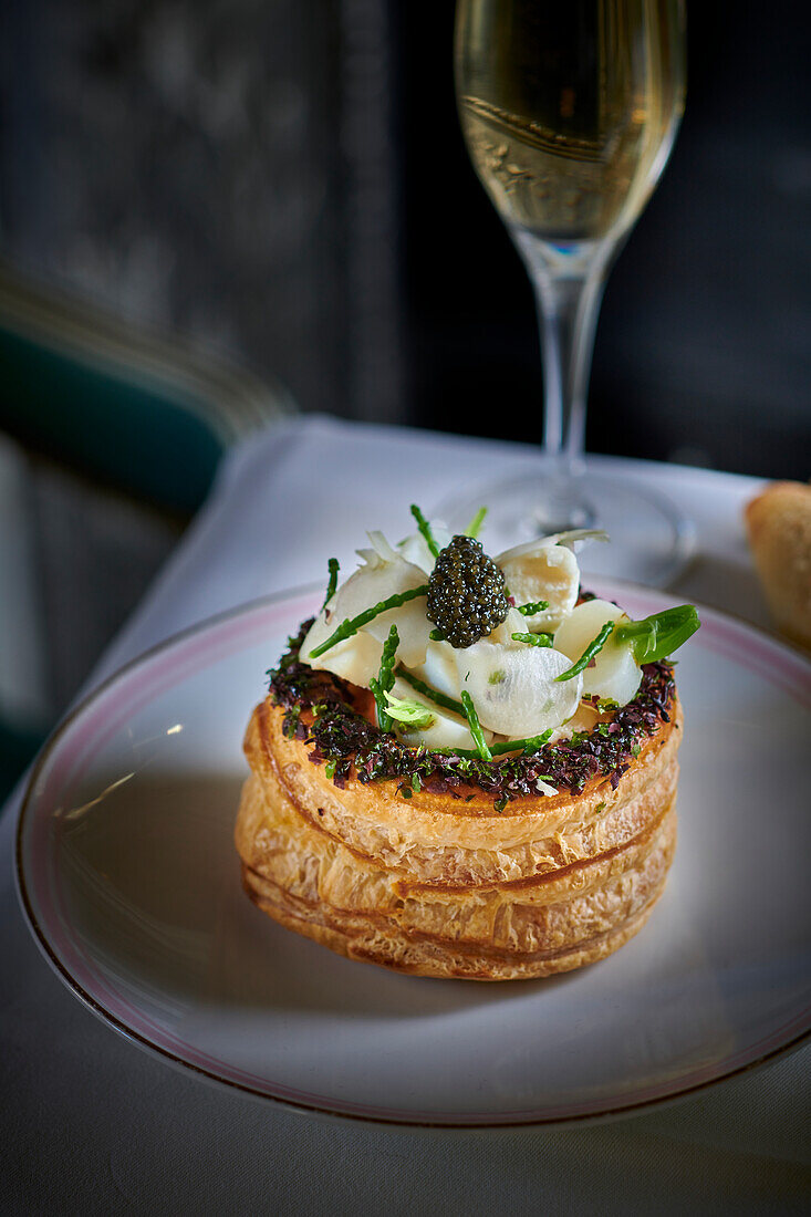 Vol Au Vent mit Kaviar