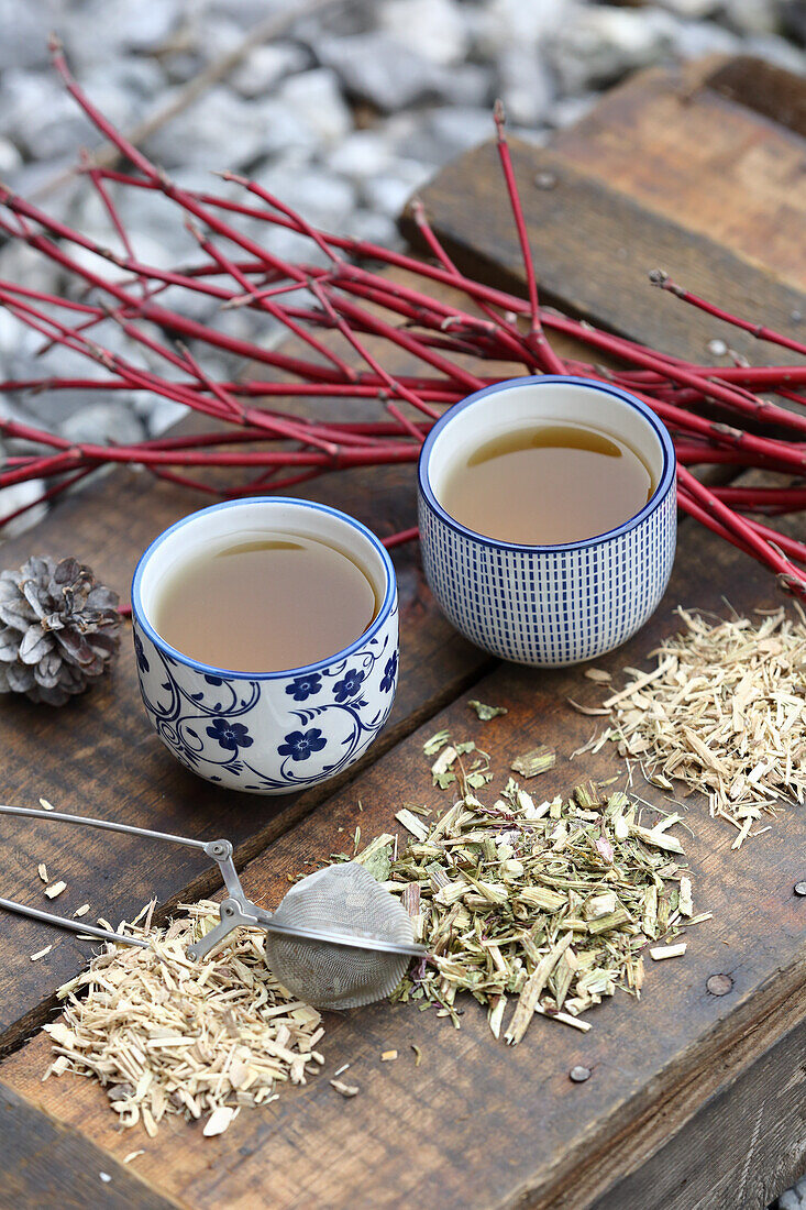 Tea mixture to strengthen the body's defences