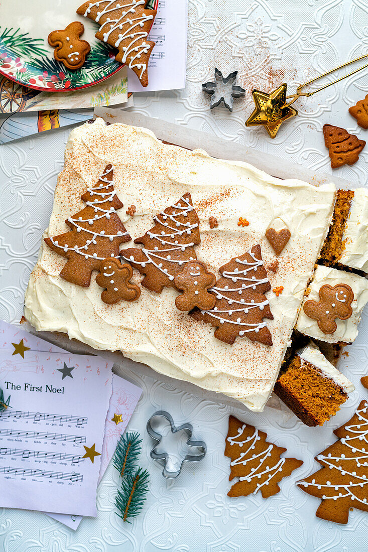 Gingerbread traybake