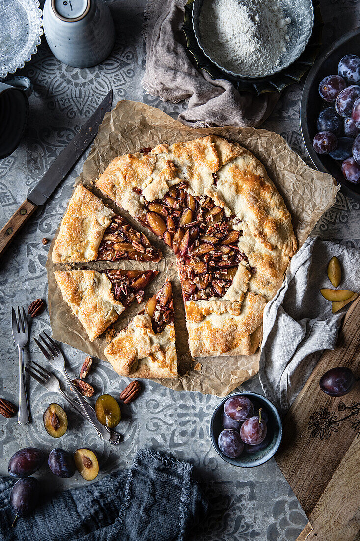 A plum galette