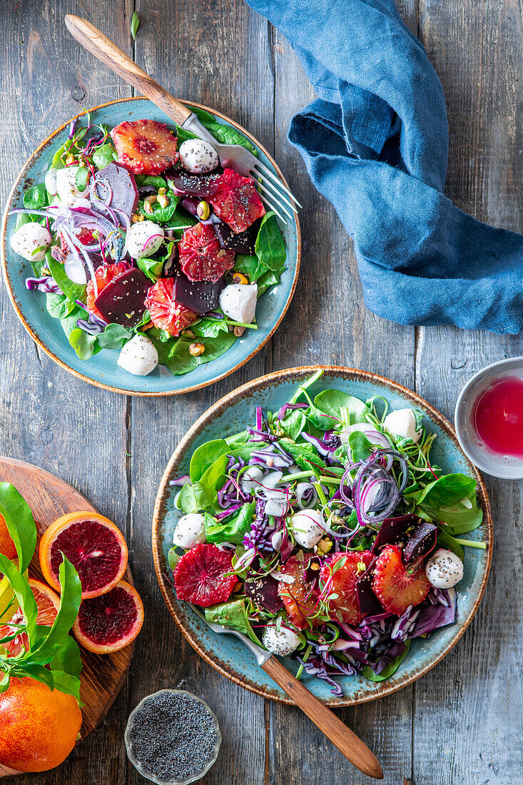 Blood orange salad with beetroot, red onions and mozzarella