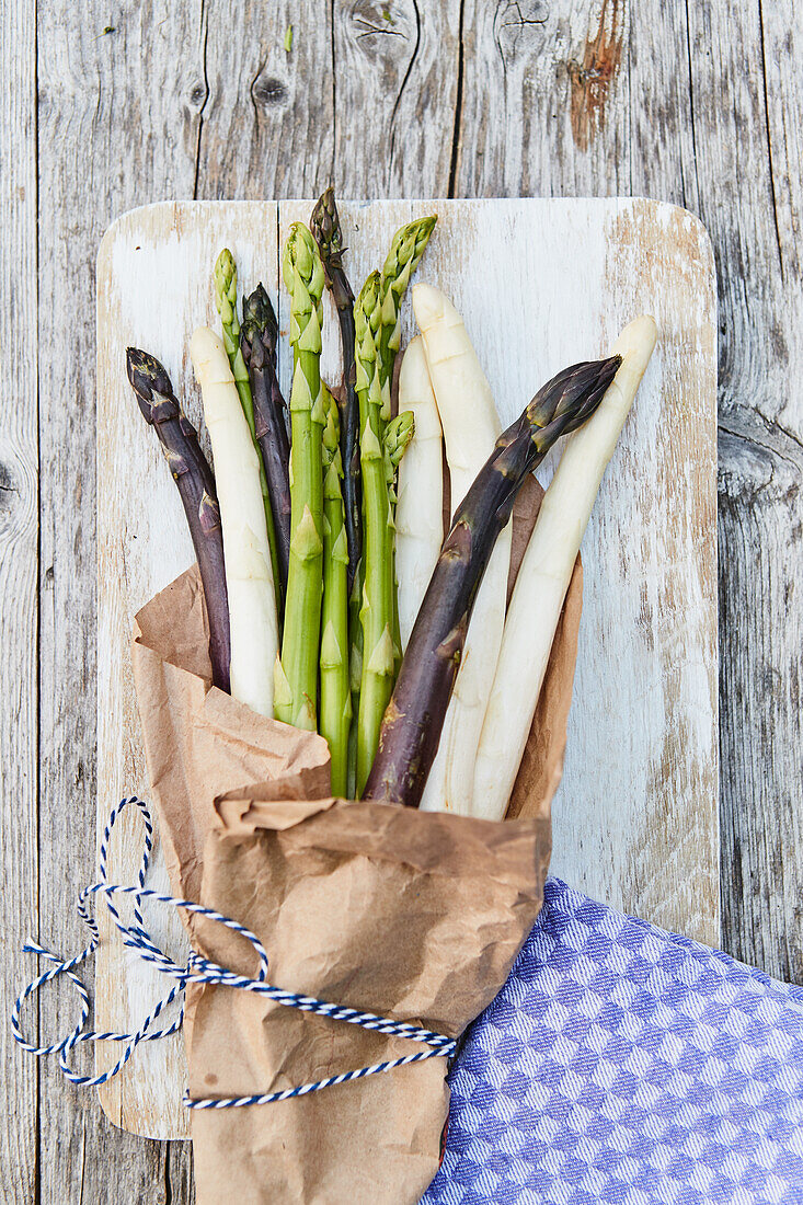 Purple, white and green asparagus