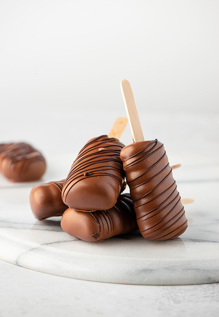 Cake Pops shaped like popsicles