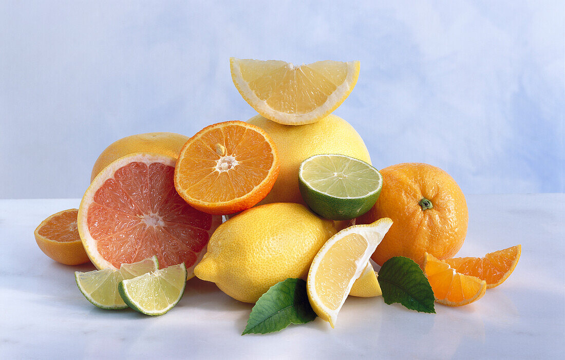 A pile of citrus fruits
