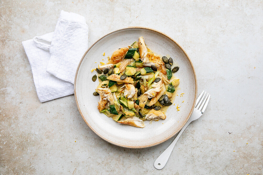 Asparagus and chicken salad with pumpkin seeds
