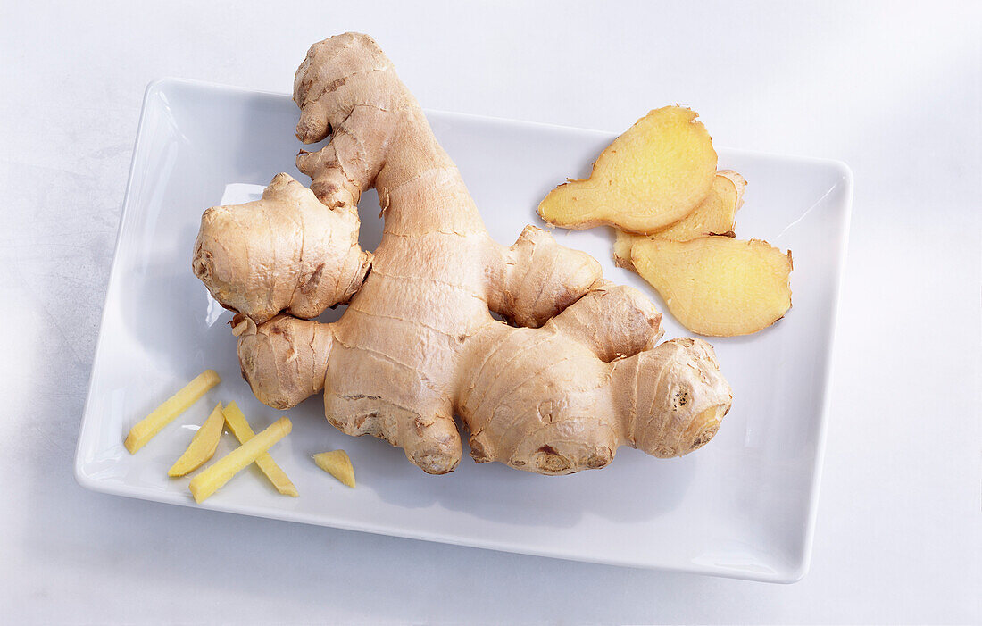 Ginger root, partly sliced