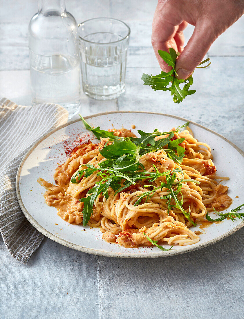 Vegane Spaghetti mit rauchiger Bohnencreme