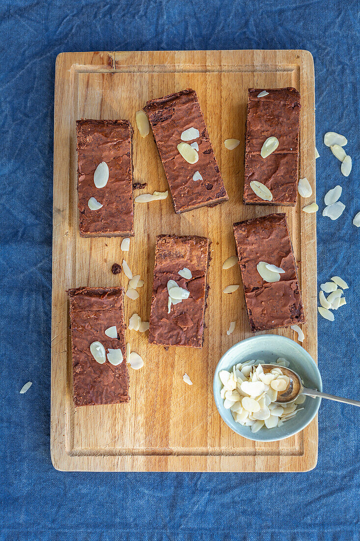 Brownies with sliced almonds