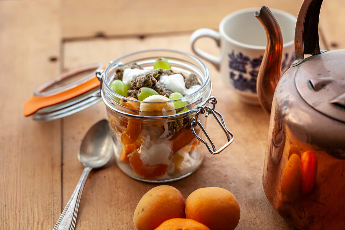 Granola with natural yogurt and fresh fruit