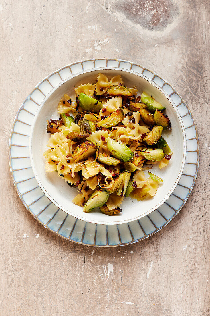 Pasta with roasted Brussels sprouts and bacon