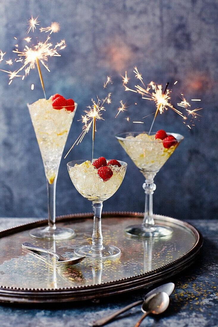 Prosecco jelly with sparklers