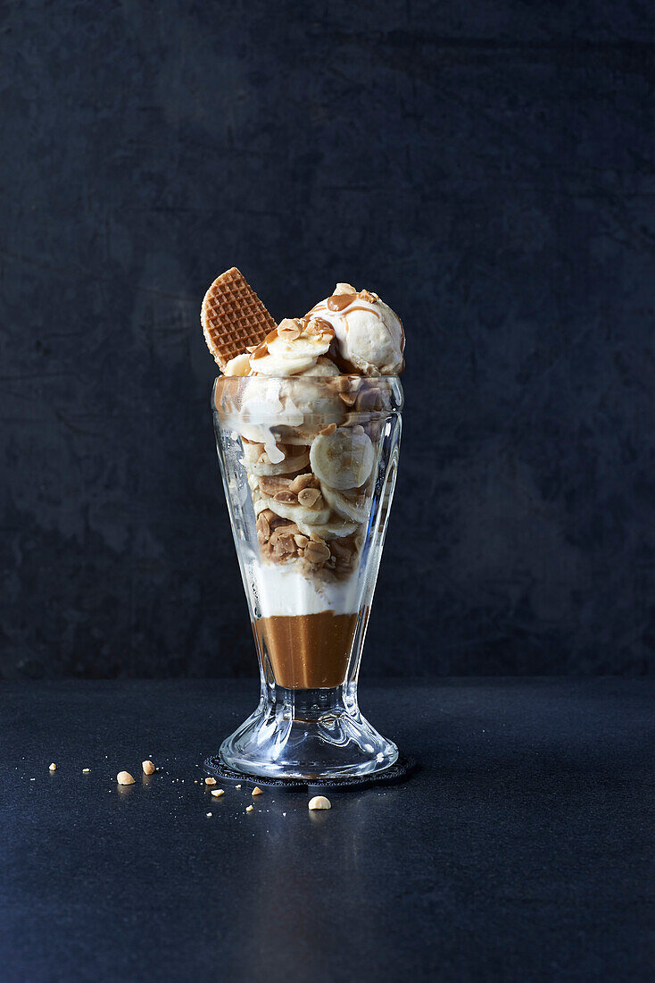 Crunchy peanut banoffee sundae