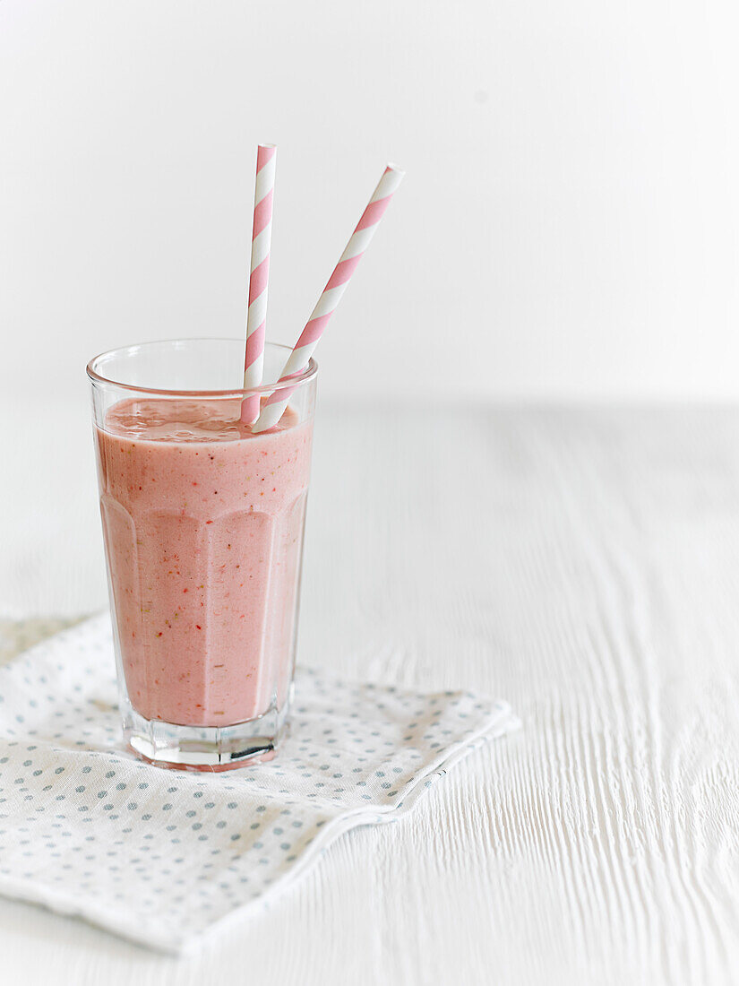 Strawberry and banana almond smoothie