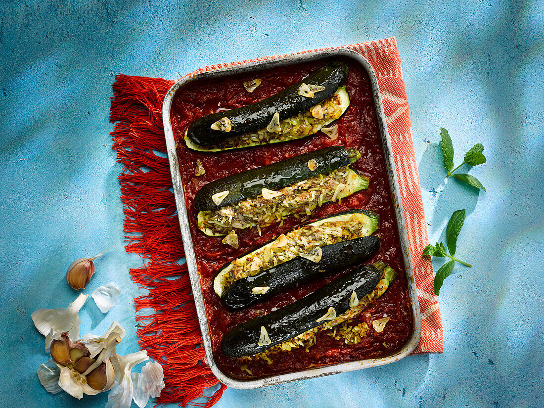 Kosa mahshi (stuffed zucchini, Lebanon)