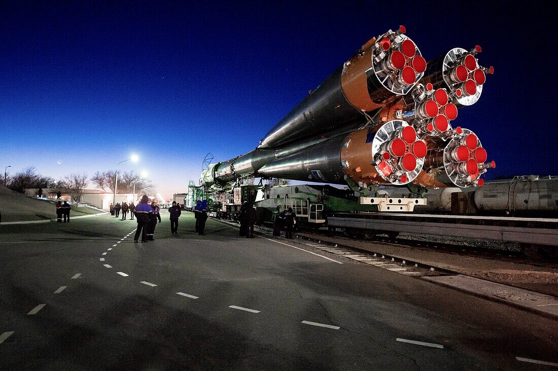 Soyuz TMA-15M rollout