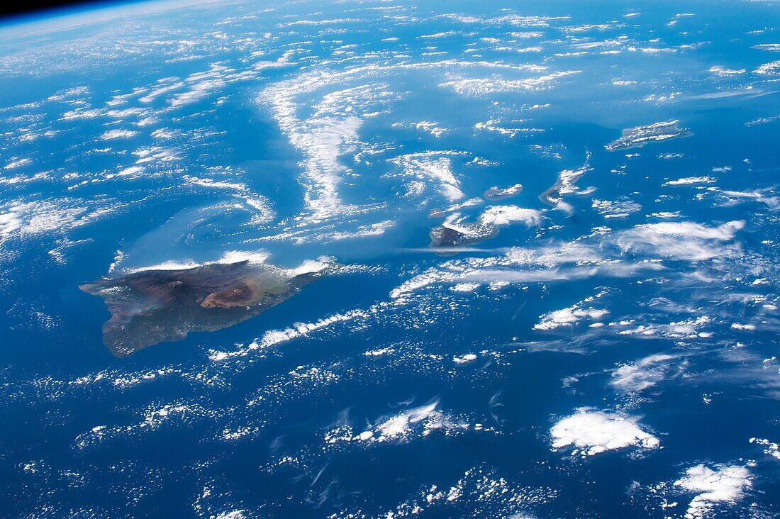 Hawaiian volcano and vog, astronaut photograph
