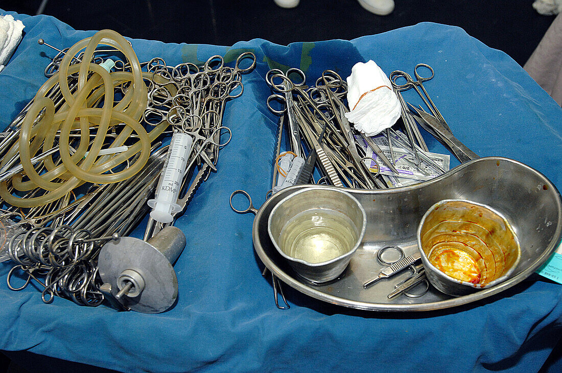 Surgical instruments