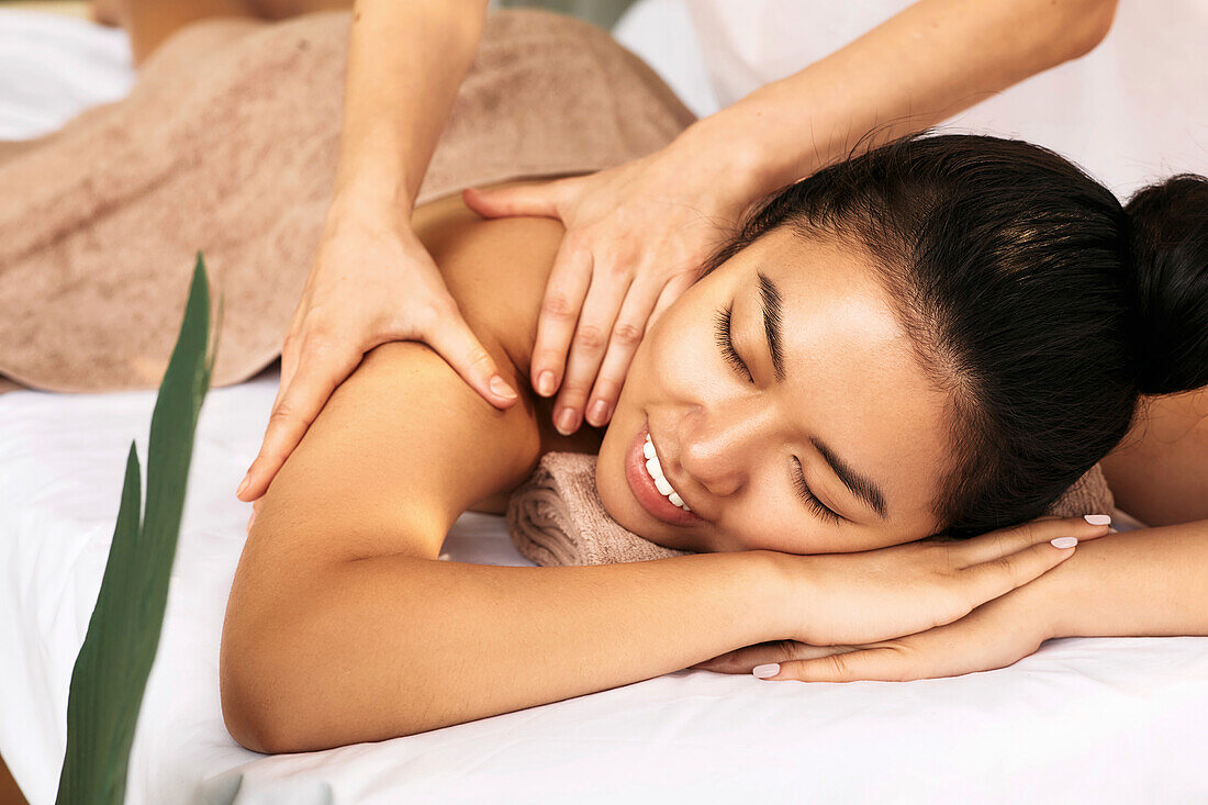 Thai massage therapy