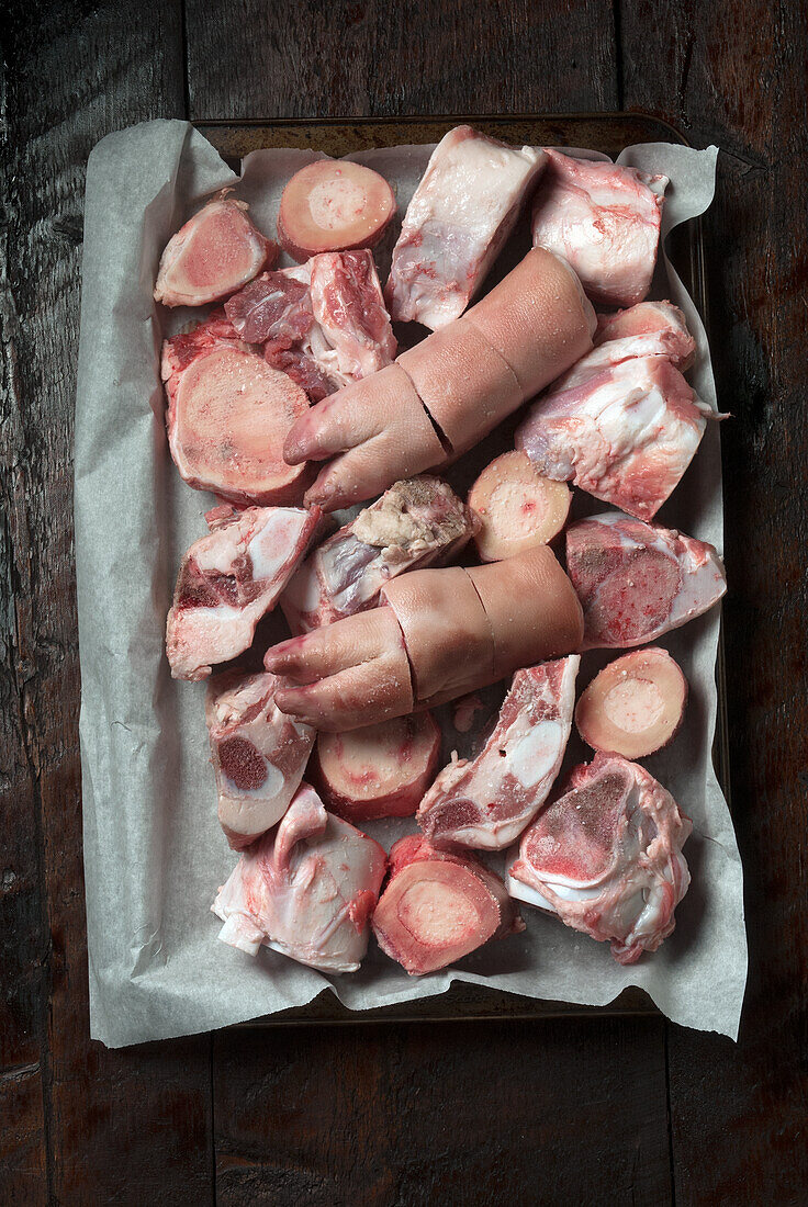 Various raw bones for bouillon