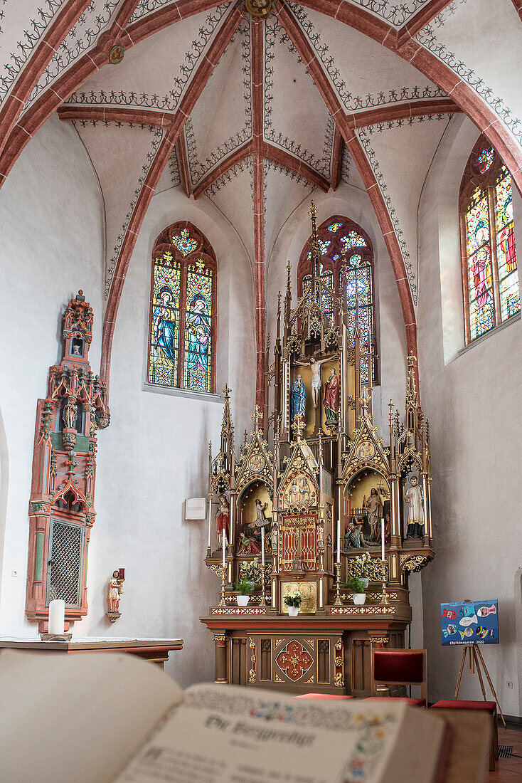 Monreal, interior view of the Holy Trinity parish church, Rhineland-Palatinate, Germany