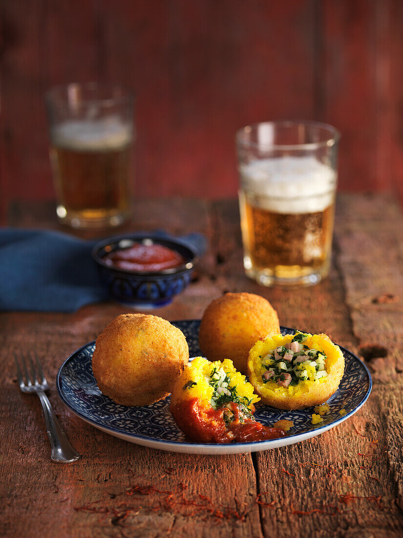 Gefüllte Curry-Arancini