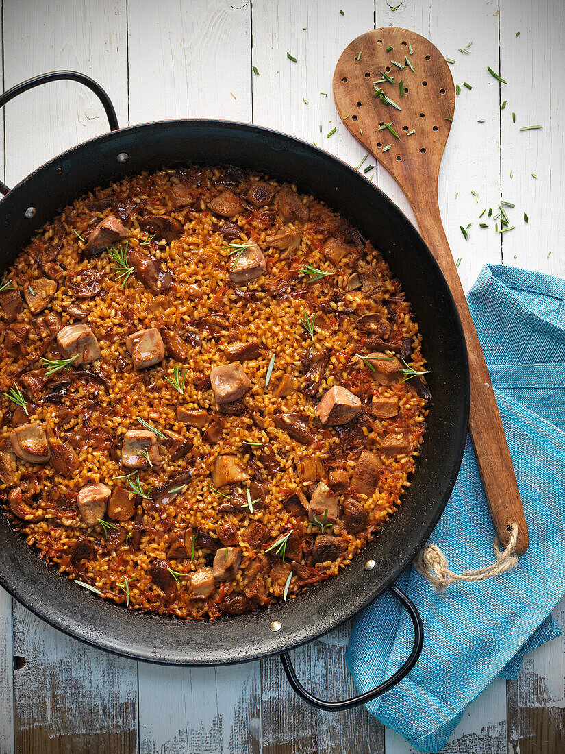Paella with foie gras and mushrooms