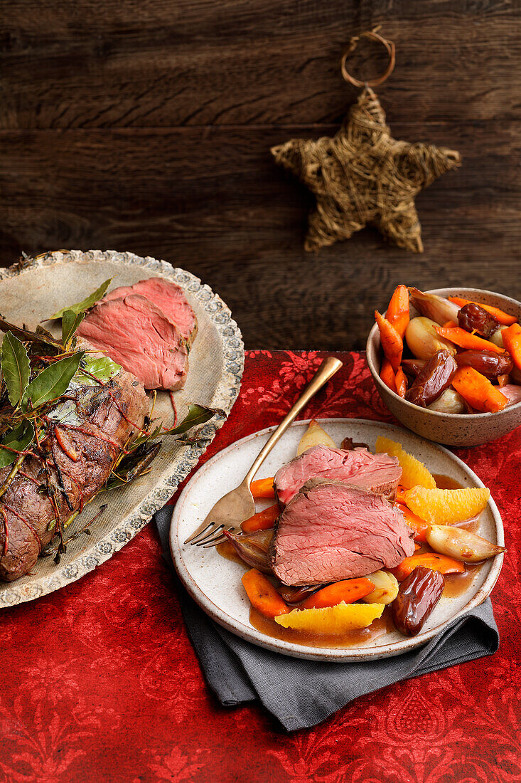 Christmas roast fillet with spiced oranges