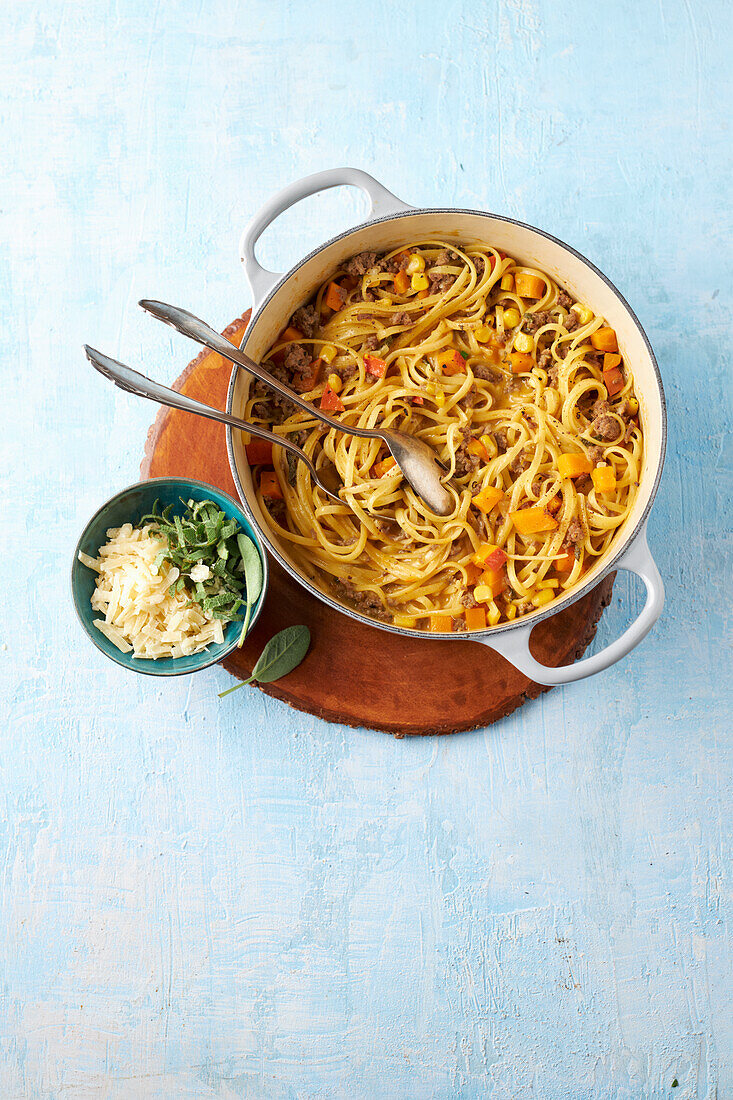 Pasta with pumpkin mince with sage