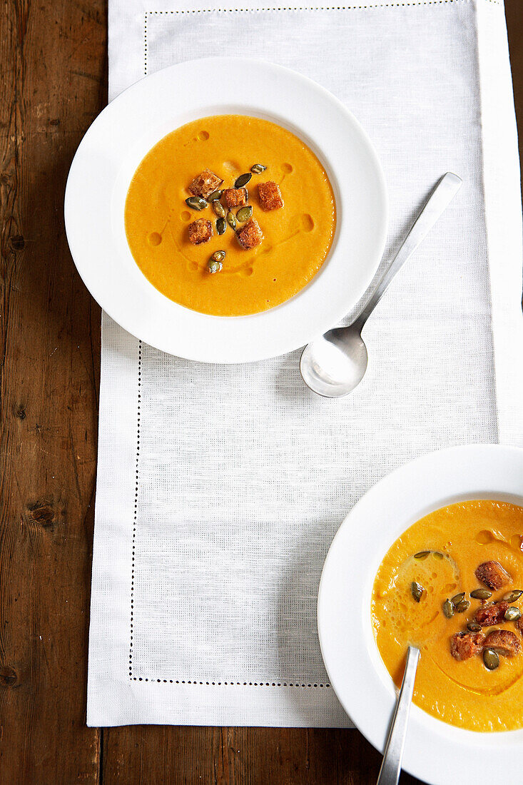 Pumpkin soup with cinnamon croutons