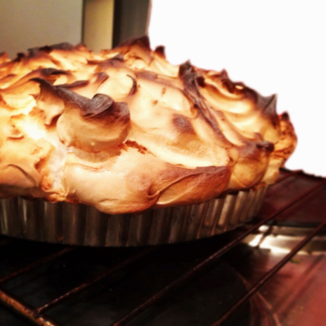 Hot chilli meringue pies