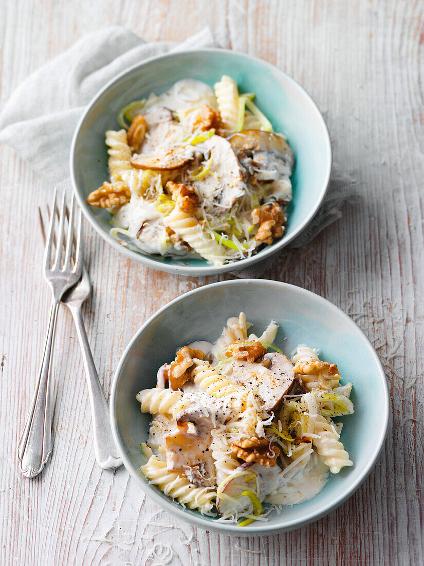 Creamy pasta salad with leek, mushrooms, and walnuts