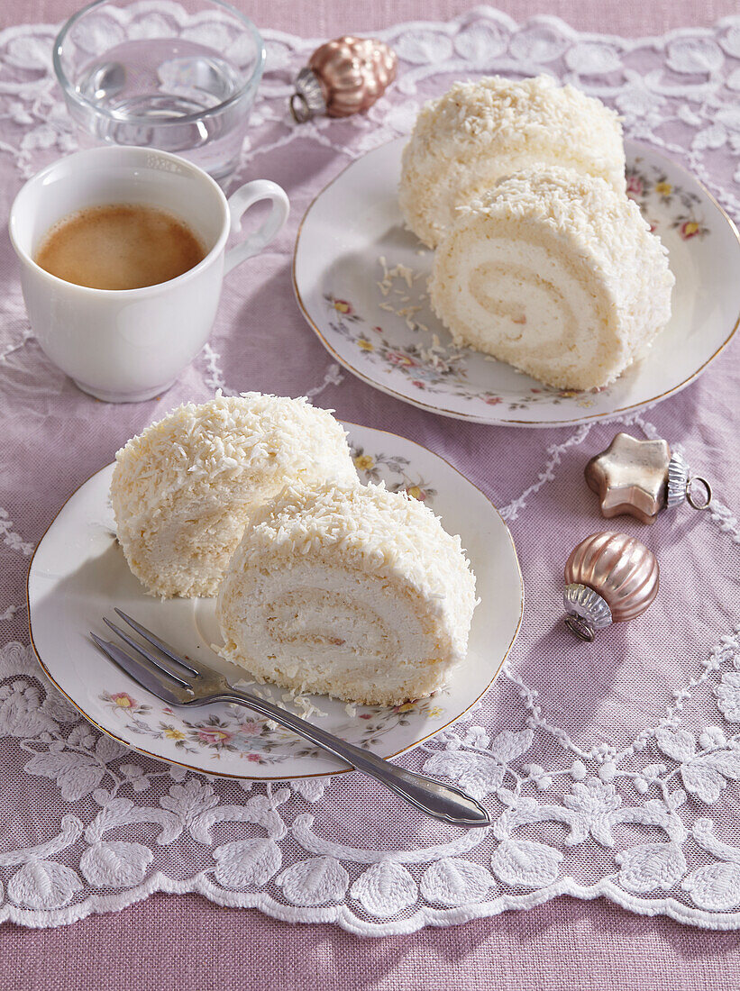 Kokosroulade mit Mascarponecreme (Weihnachten)