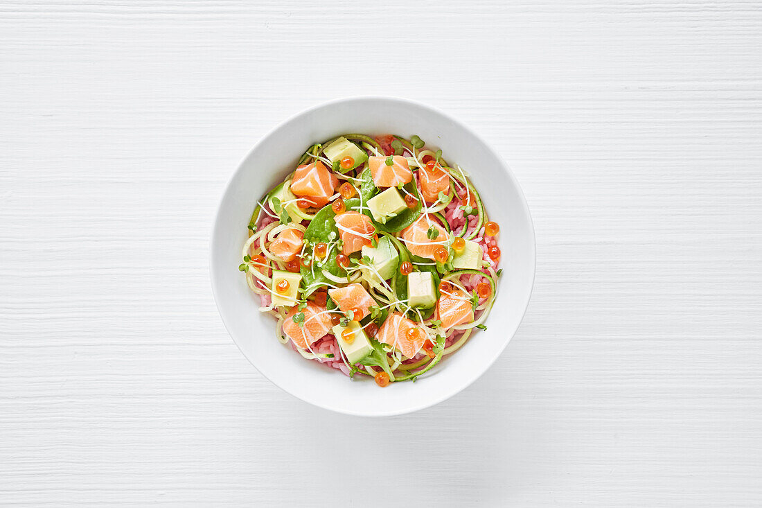 Poke Bowl mit Lachs und Avocado