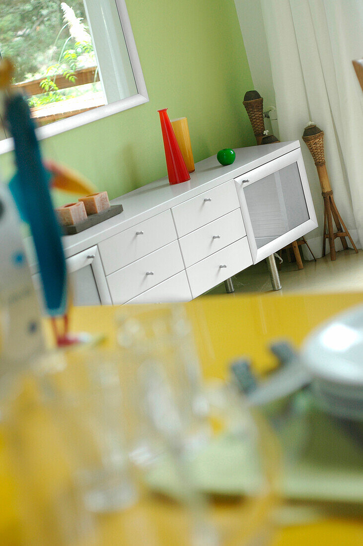 Sideboard unit and yellow Formica kitchen worktop